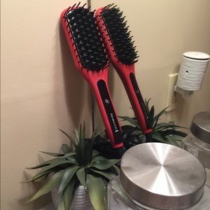 Remington Straightening Brush